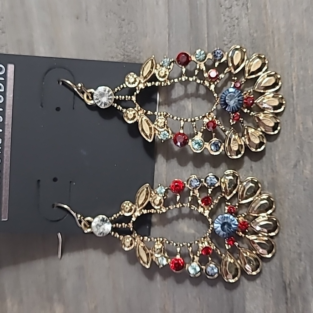 Beautiful 😍 Dangling Earrings